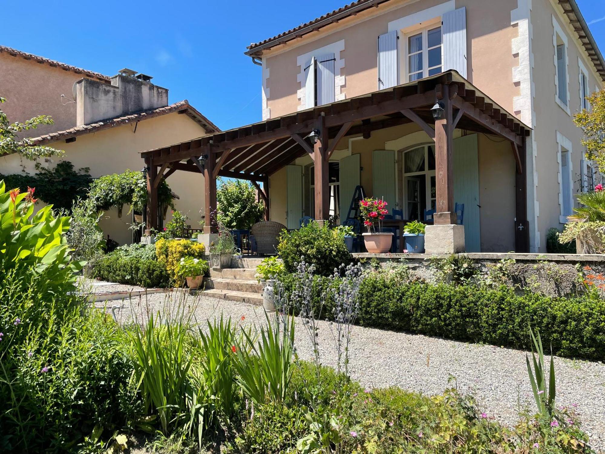 La Grange Terrou Casa de hóspedes Saint-Germain-de-Confolens Exterior foto